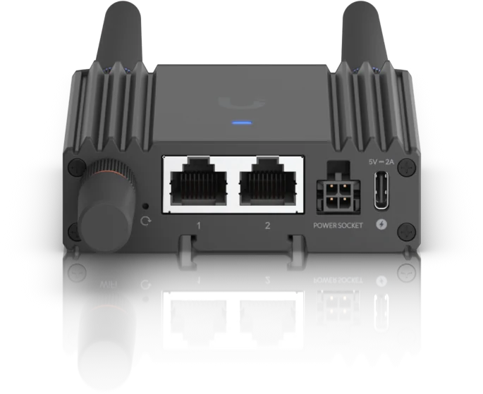 UniFi Mobile Router Ultra von der Seite mit Montagehalterung