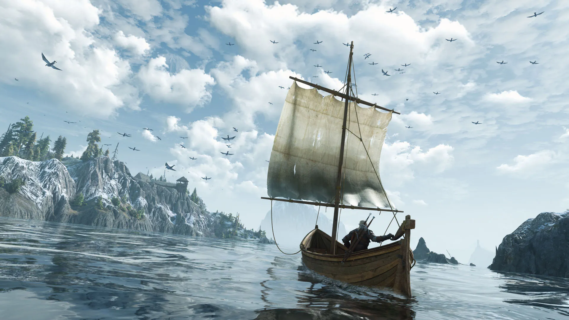 Screenshot aus The Witcher 3 Remastered: Geralt steuert ein kleines Segelboot über ruhige See vor der Küste von Skellige, über ihm ziehen Möwen unter Wolkentürmen